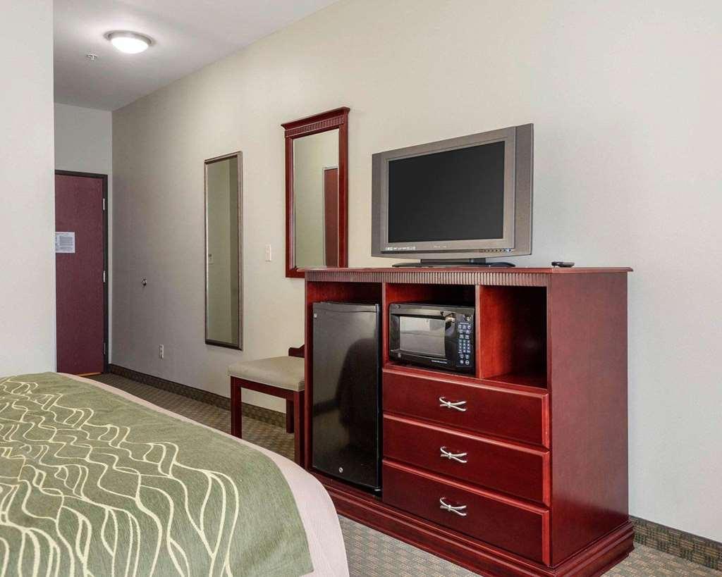 Best Western Heritage Inn & Suites Broussard Room photo