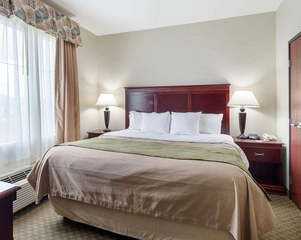 Best Western Heritage Inn & Suites Broussard Room photo